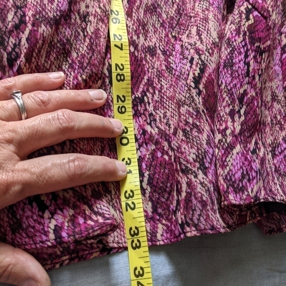 𝅺nwt Bar III Cut Out Back Pink Snake Print Mini Dress L - Picture 15 of 15